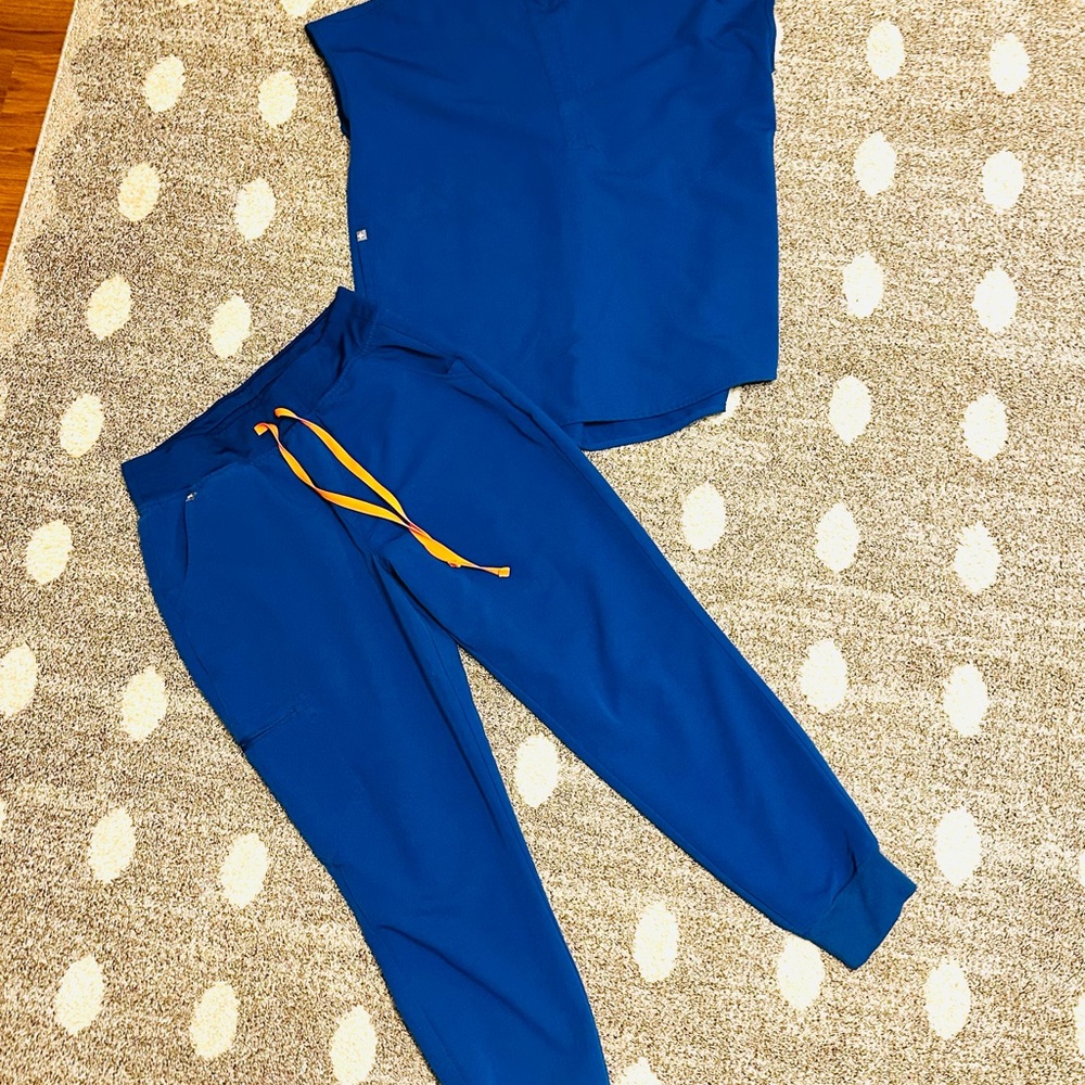 Figs Women's scrubs in RARE color: WINNING BLUE